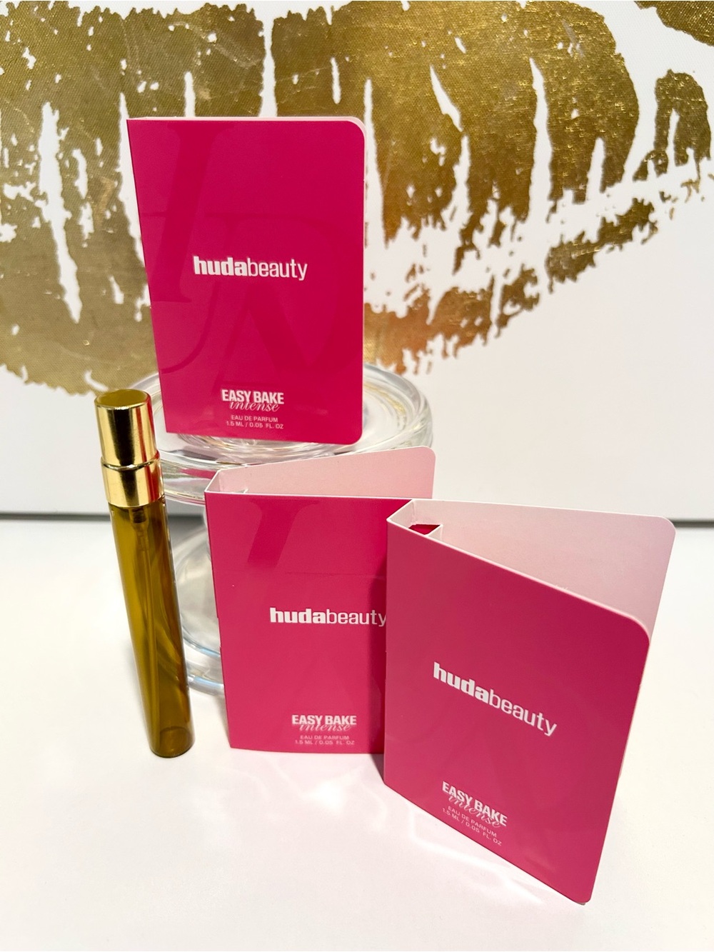 Huda Beauty Easy Bake Intense Travel Set – 4.5 mL Total + Amber Glass Bottle